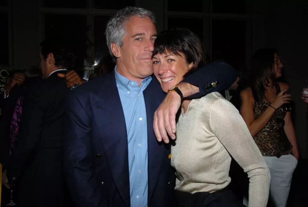 Epstein Guards to Skirt Jail Time in Deal with Prosecutors